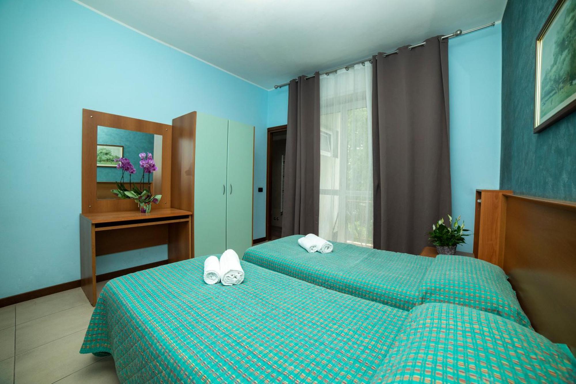 Hotel Victoria Varedo Exteriör bild